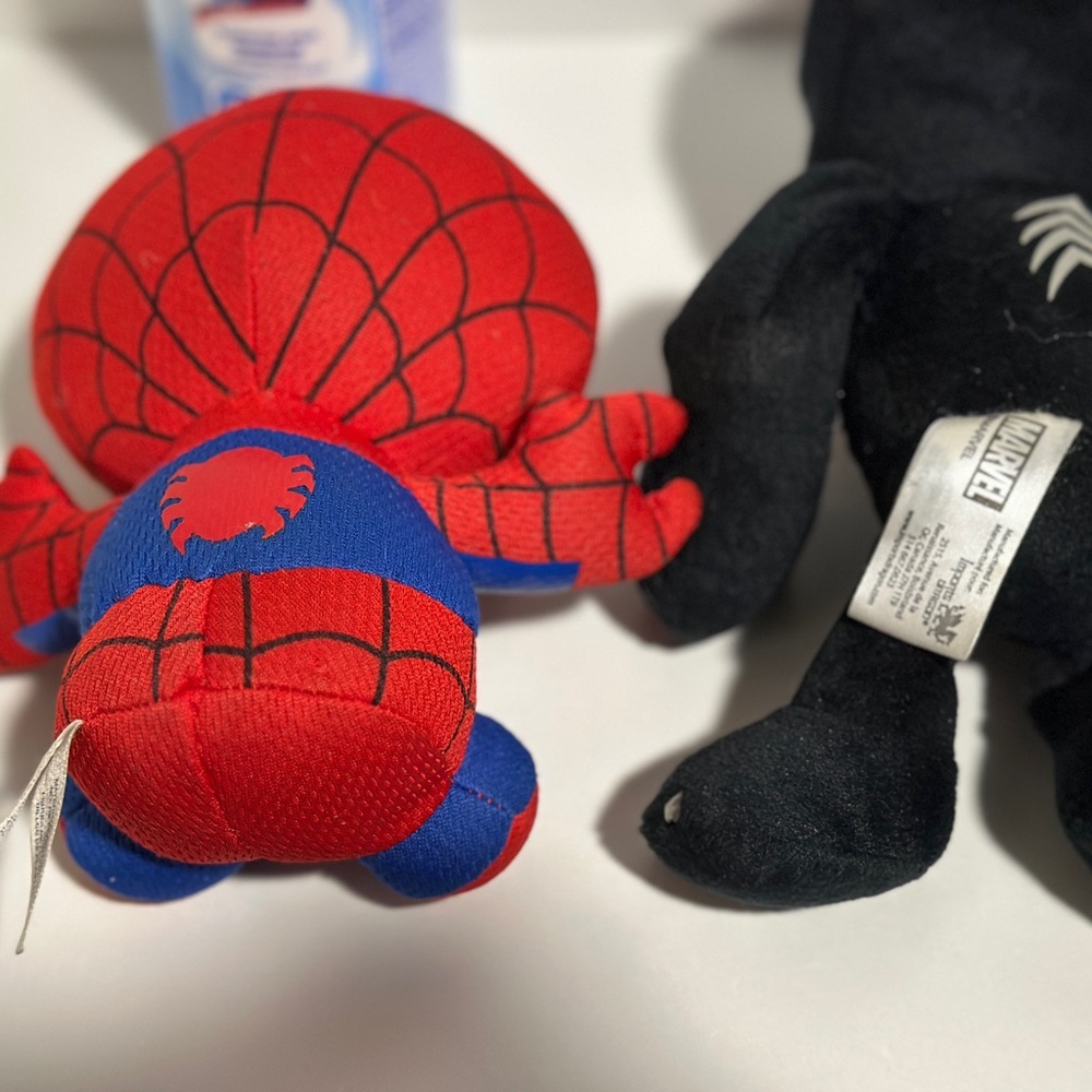Ty Spider-Man & Venom Plush Set - Red, Black, White - Picture 2 of 2